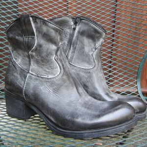 OROSCURO BLACK WHITE WASHED LEATHER BOOTS SZ 40